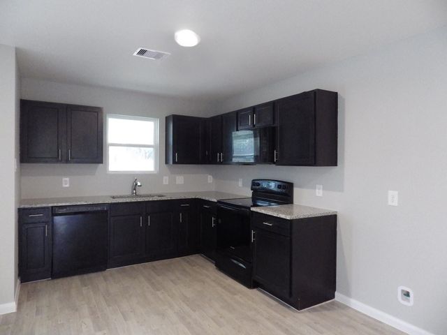 17059 Marie Village Drive, Conroe, TX 77306