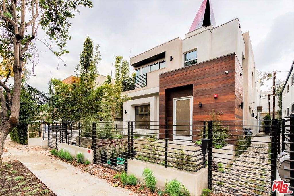 723 HUNTLEY Drive A, West Hollywood, CA 90069
