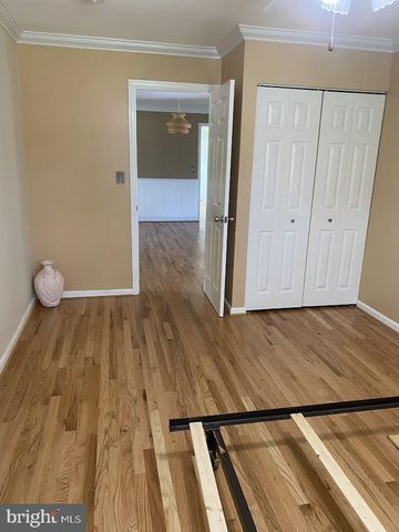 999 SHORELAND DR, Glen Burnie, MD 21060