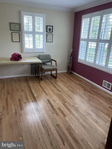 999 SHORELAND DR, Glen Burnie, MD 21060