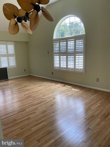 999 SHORELAND DR, Glen Burnie, MD 21060