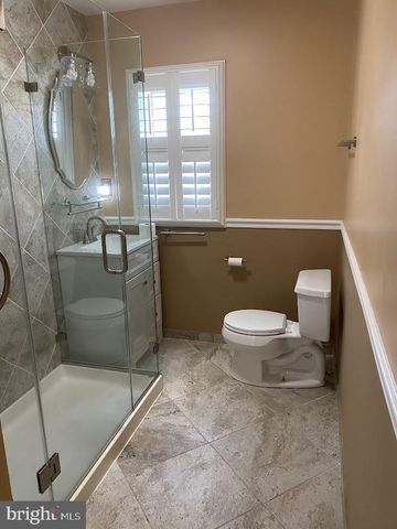 999 SHORELAND DR, Glen Burnie, MD 21060