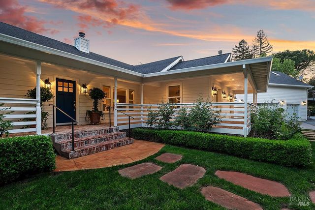 15119 Grove St, Healdsburg, CA 95448
