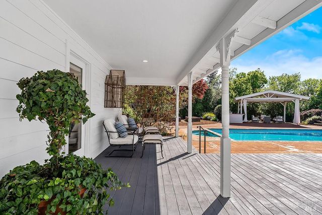 15119 Grove St, Healdsburg, CA 95448