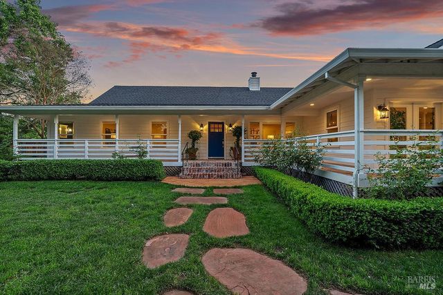 15119 Grove St, Healdsburg, CA 95448