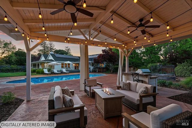 15119 Grove St, Healdsburg, CA 95448