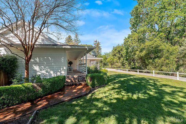 15119 Grove St, Healdsburg, CA 95448