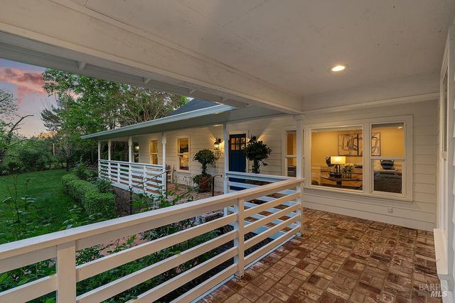 15119 Grove St, Healdsburg, CA 95448