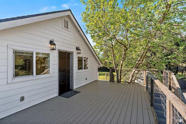 15119 Grove St, Healdsburg, CA 95448