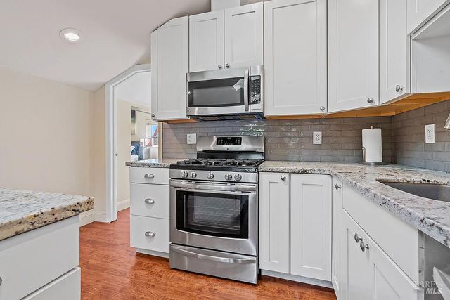 15119 Grove St, Healdsburg, CA 95448