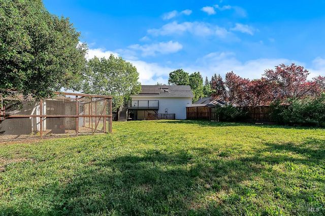 15119 Grove St, Healdsburg, CA 95448