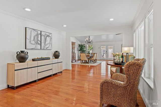 15119 Grove St, Healdsburg, CA 95448