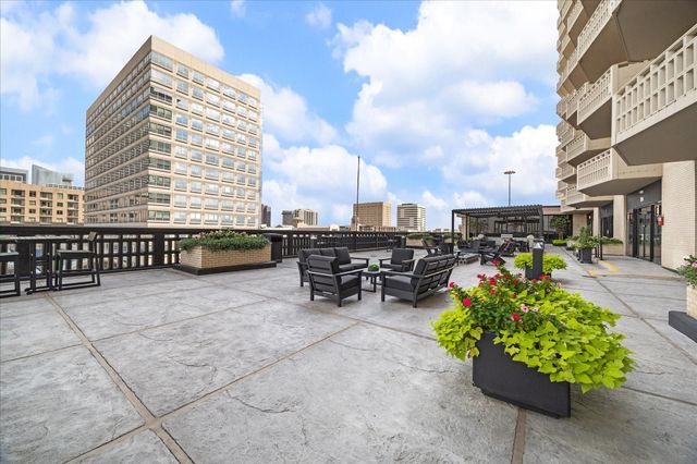 2016 Main Street 2417, Houston, TX 77002