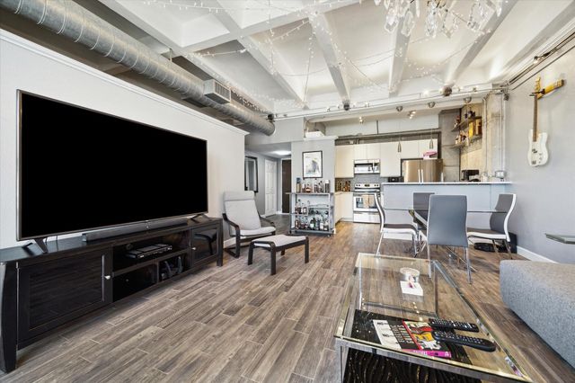 2016 Main Street 2417, Houston, TX 77002
