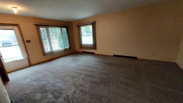 3642 S 95th STREET, Milwaukee, WI 53228