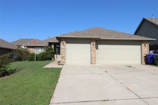 512 Woodsong Drive, Norman, OK 73071