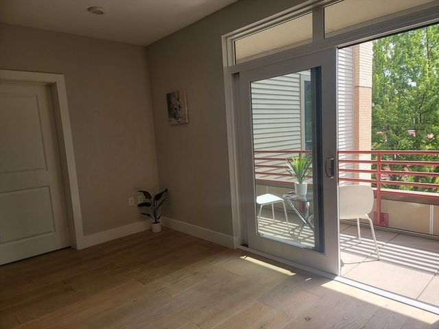 1650 Commonwealth Ave 304, Boston, MA 02135