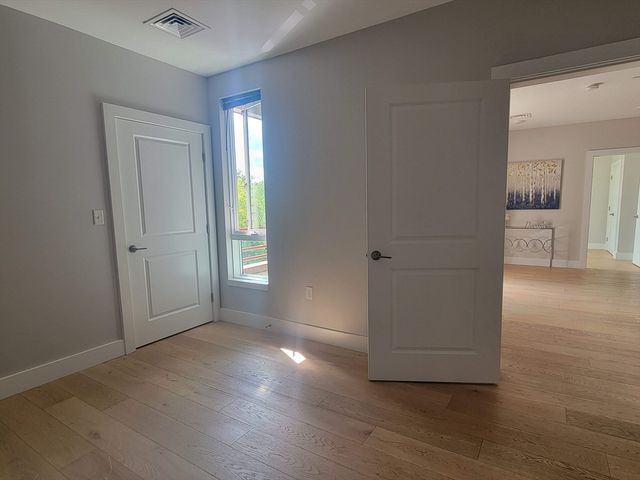 1650 Commonwealth Ave 304, Boston, MA 02135