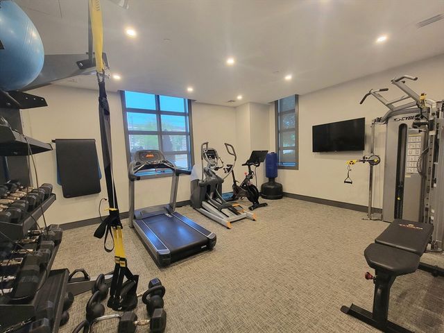 1650 Commonwealth Ave 304, Boston, MA 02135