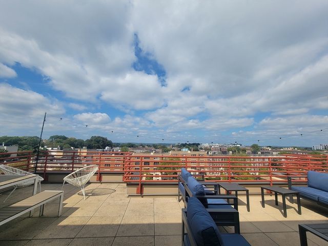 1650 Commonwealth Ave 304, Boston, MA 02135