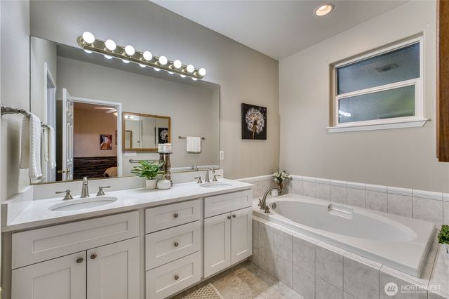 7061 SW Dunraven Lane, Port Orchard, WA 98367