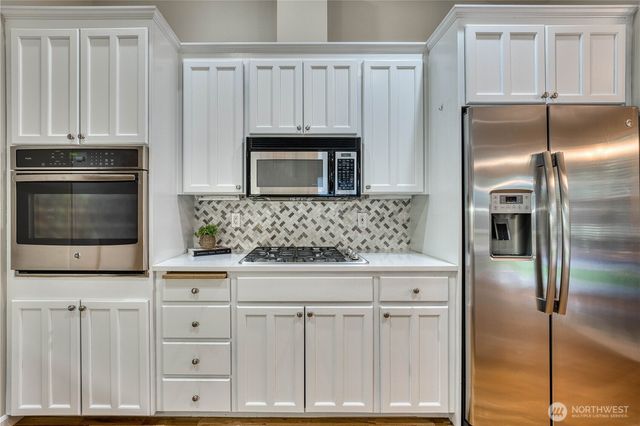 7061 SW Dunraven Lane, Port Orchard, WA 98367