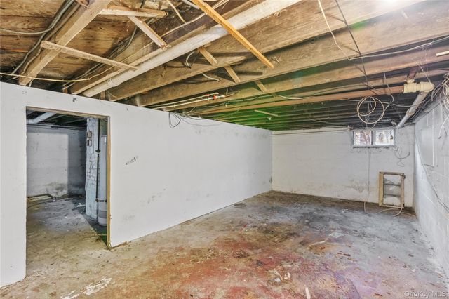 21 Stephens Lane, Tappan, NY 10983