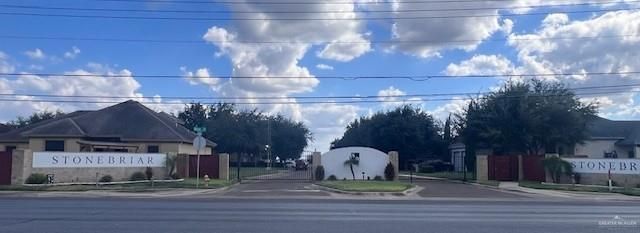 2102 Stonegate Drive, Harlingen, TX 78552