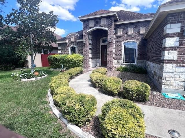 2102 Stonegate Drive, Harlingen, TX 78552