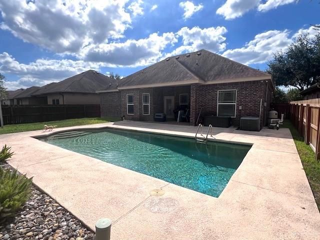 2102 Stonegate Drive, Harlingen, TX 78552