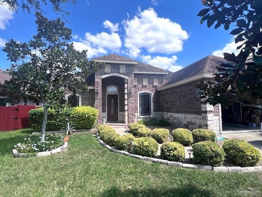 2102 Stonegate Drive, Harlingen, TX 78552