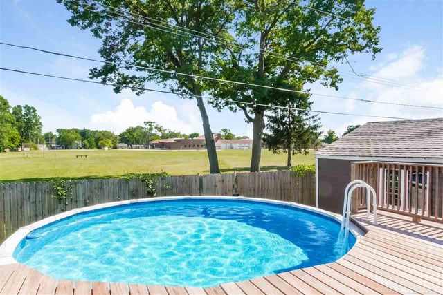 1202 Palmer Court, Port Huron, MI 48060