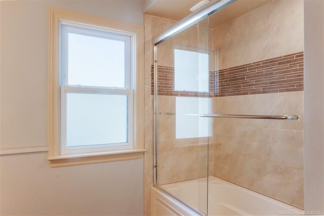 1202 Palmer Court, Port Huron, MI 48060