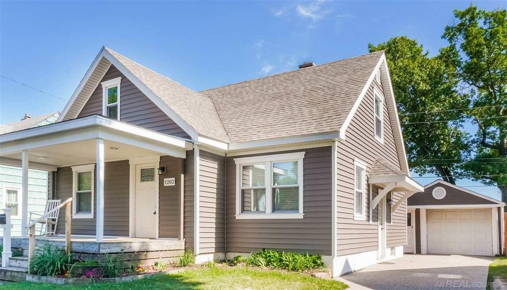 1202 Palmer Court, Port Huron, MI 48060