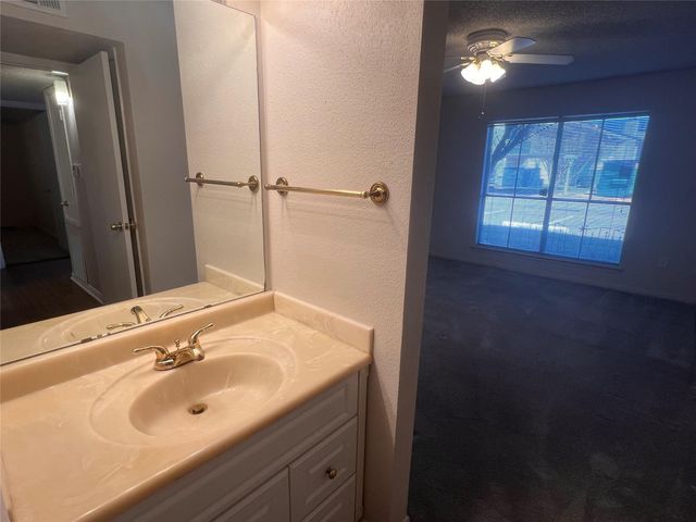 250 El Dorado Boulevard 221, Houston, TX 77598