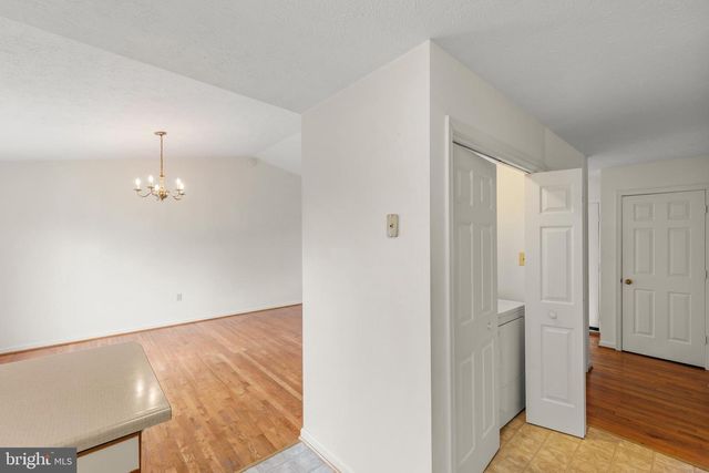 111 MEADOWVIEW CT, Winchester, VA 22602