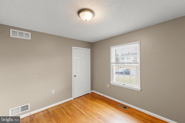 111 MEADOWVIEW CT, Winchester, VA 22602