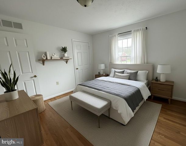 111 MEADOWVIEW CT, Winchester, VA 22602