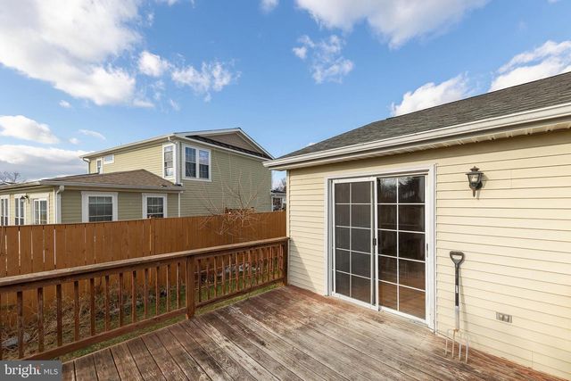 111 MEADOWVIEW CT, Winchester, VA 22602