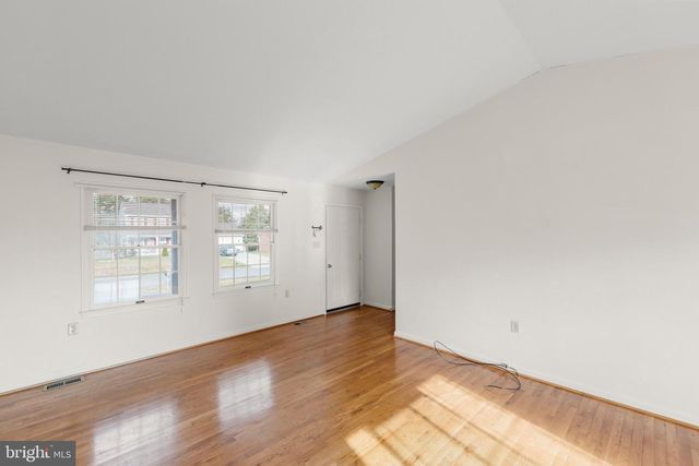 111 MEADOWVIEW CT, Winchester, VA 22602