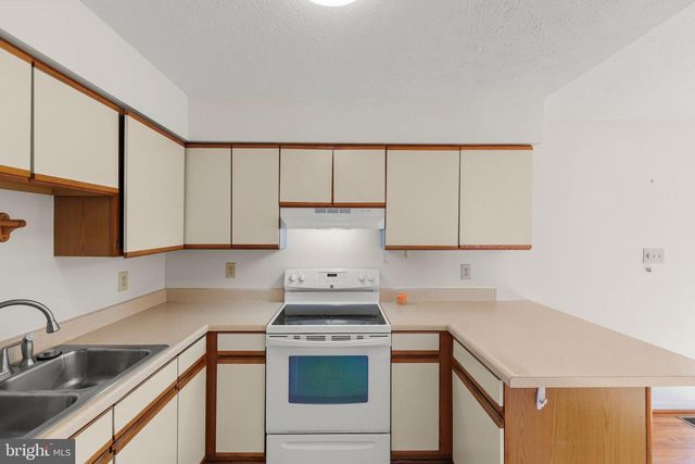 111 MEADOWVIEW CT, Winchester, VA 22602