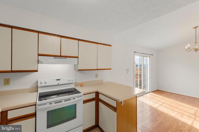 111 MEADOWVIEW CT, Winchester, VA 22602