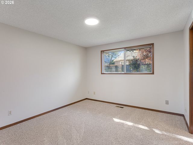 5535 Sw 142ND Ave, Beaverton, OR 97005