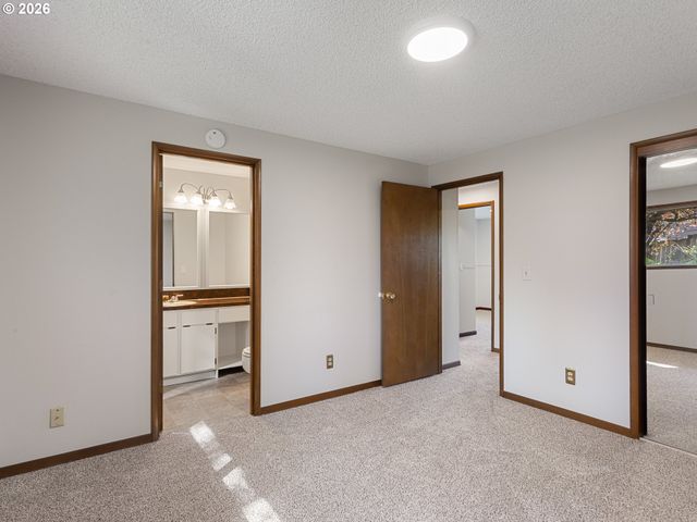 5535 Sw 142ND Ave, Beaverton, OR 97005