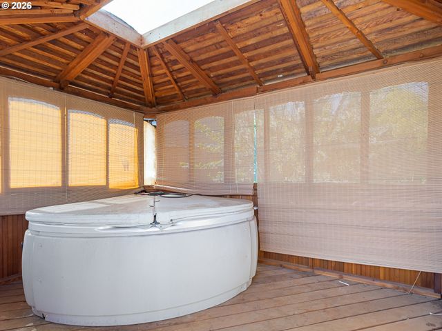 5535 Sw 142ND Ave, Beaverton, OR 97005