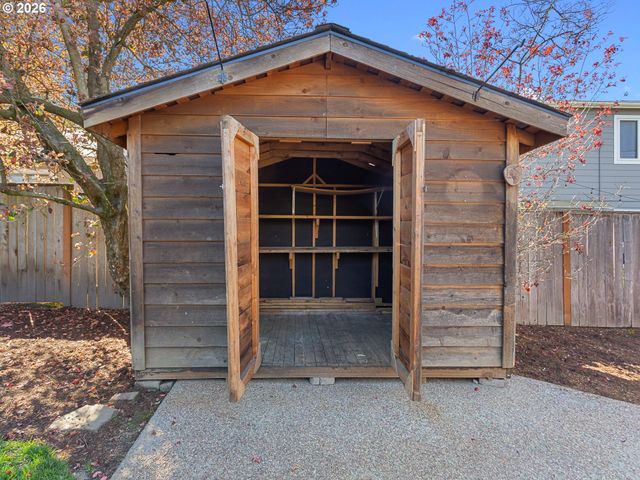 5535 Sw 142ND Ave, Beaverton, OR 97005