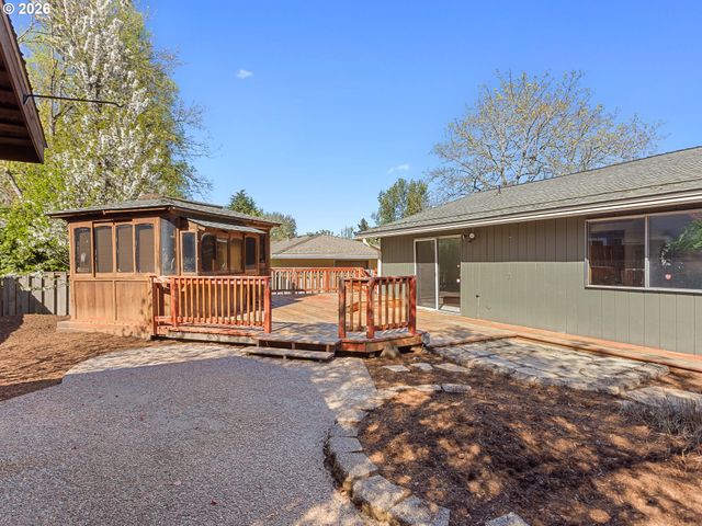 5535 Sw 142ND Ave, Beaverton, OR 97005