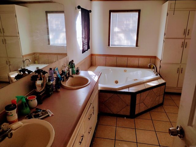 457 Haywood LN, Mountain View, AR 72560