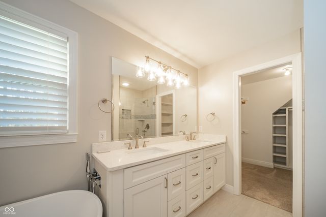 3805 Brian Place, Carmel, IN 46033