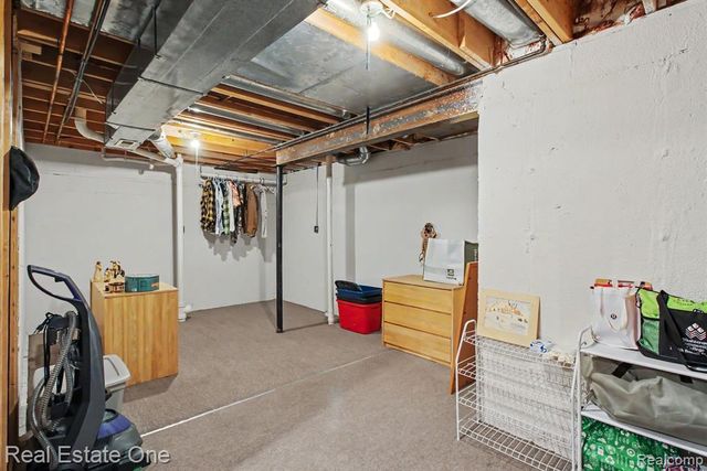 817 Woodridge Hills Drive, Brighton, MI 48116